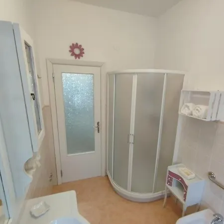 Casa Mavi, La Tua *